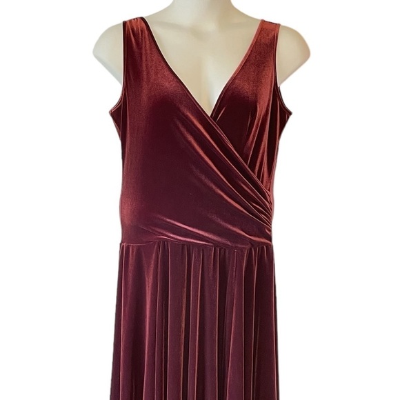 Jacalyn Bennett NEW Fairy Velvet Maxi Dress Burgundy Velvet Surplice V Neck Med - Picture 2 of 9